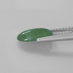 1.56カラットの天然グリーンヒスイ輝石（ジェダイト）（10×6.1 mm・オーバルカット）