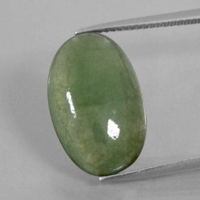 8.99カラットの天然グリーンヒスイ輝石（ジェダイト）（18.1×11.6 mm・オーバルカット）