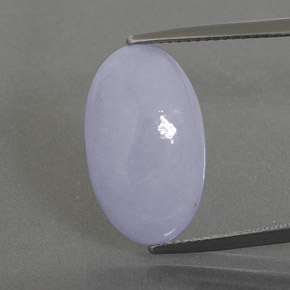 10.92カラットの天然ラベンダーヒスイ輝石（ジェダイト）（18.8×11.3 mm・オーバルカット）