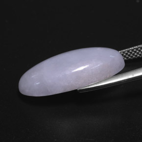 11.87カラットの天然ラベンダージェダイト、オーバルカット、オペーク