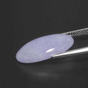 9.27カラットの天然ラベンダーヒスイ輝石（ジェダイト）（19.4×11.3 mm・オーバルカット）