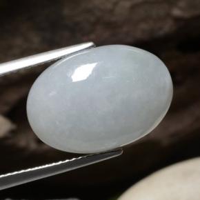 12.42カラットの天然パステルグリーンジェダイト、オーバルカット、半透明