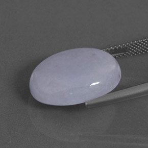 16.47カラットの天然ラベンダーヒスイ輝石（ジェダイト）（18.4×14.6 mm・オーバルカット）