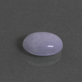 2.33カラットの天然ラベンダーヒスイ輝石（ジェダイト）（10.3×7.1 mm・オーバルカット）
