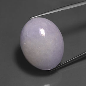 60.38カラットの天然ラベンダーヒスイ輝石（ジェダイト）（25.8×20.4 mm・オーバルカット）