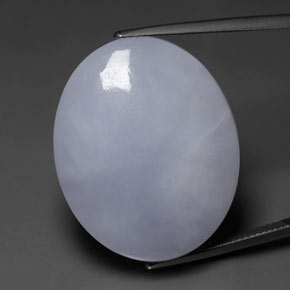 53.76カラットの天然ラベンダーヒスイ輝石（ジェダイト）（29.2×23.8 mm・オーバルカット）