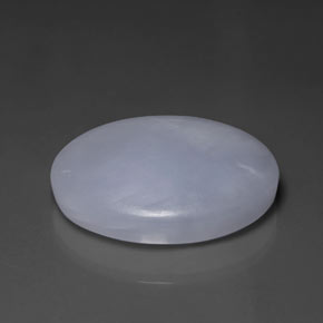 53.76カラットの天然ラベンダーヒスイ輝石（ジェダイト）（29.2×23.8 mm・オーバルカット）