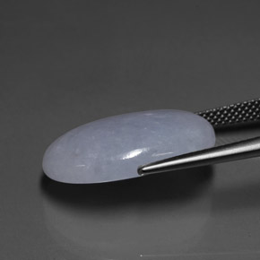 14.80カラットの天然ラベンダーヒスイ輝石（ジェダイト）（20.2×14.4 mm・オーバルカット）