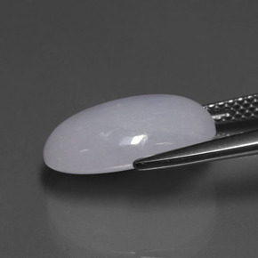 7.79カラットの天然ラベンダージェダイト、オーバルカット、半透明