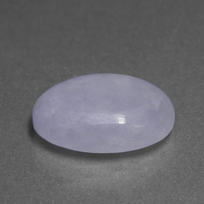 7.84カラットの天然ラベンダーヒスイ輝石（ジェダイト）（15.7×11.1 mm・オーバルカット）