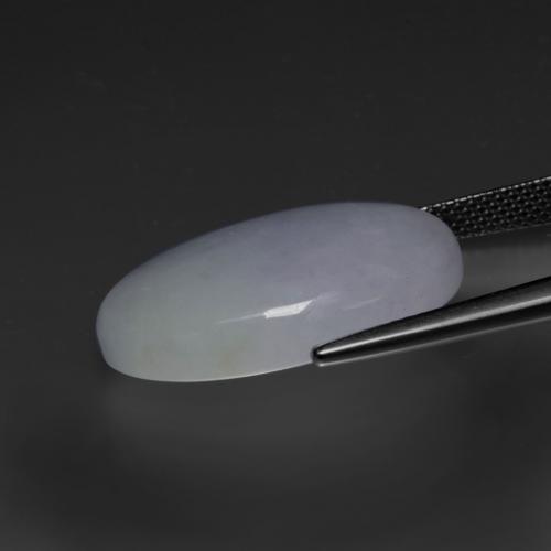 20.43カラットの天然ライトバイオレットヒスイ輝石（ジェダイト）（22.4×16.3 mm・オーバルカット）