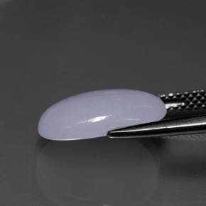 4.50カラットの天然ラベンダージェダイト、オーバルカット、半透明