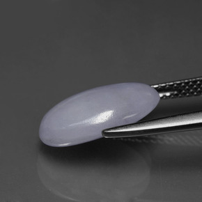 4.38カラットの天然ラベンダージェダイト、オーバルカット、オペーク