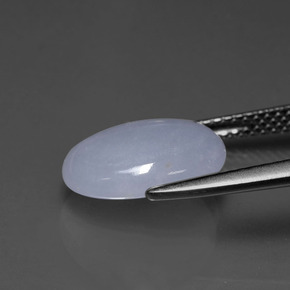 3.97カラットの天然ラベンダージェダイト、オーバルカット、半透明