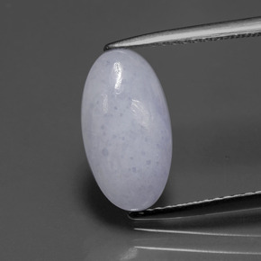 2.81カラットの天然ラベンダーヒスイ輝石（ジェダイト）（12.8×7 mm・オーバルカット）