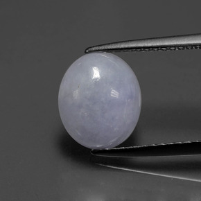 2.72カラットの天然ラベンダーヒスイ輝石（ジェダイト）（9.7×8.2 mm・オーバルカット）