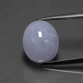 7.88カラットの天然ラベンダーヒスイ輝石（ジェダイト）（11.9×9.8 mm・オーバルカット）