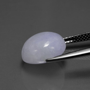 7.70カラットの天然ラベンダーヒスイ輝石（ジェダイト）（11.6×10.8 mm・オーバルカット）