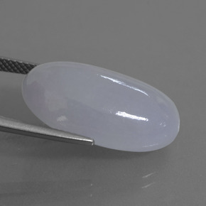 20.87カラットの天然ラベンダーヒスイ輝石（ジェダイト）（22.3×14 mm・オーバルカット）