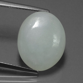 10.46カラットの天然薄いグレーグリーンヒスイ輝石（ジェダイト）（17×13.6 mm・オーバルカット）