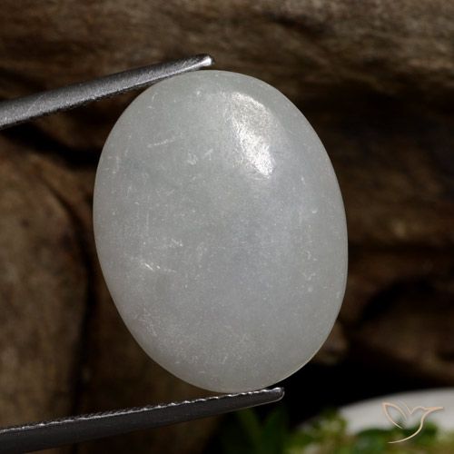 13.33ct 天然 ミディアムグレー ジェダイト, 楕円形, 半透明