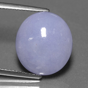 8.93カラットの天然ラベンダーヒスイ輝石（ジェダイト）（14.8×13.2 mm・オーバルカット）
