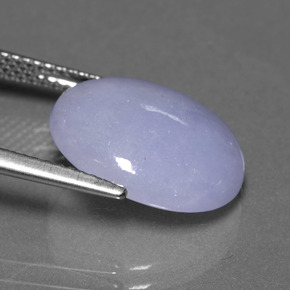 8.93カラットの天然ラベンダーヒスイ輝石（ジェダイト）（14.8×13.2 mm・オーバルカット）