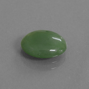 2.77カラットの天然グリーンヒスイ輝石（ジェダイト）（10.6×8.7 mm・オーバルカット）