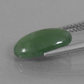 4.00カラットの天然グリーンヒスイ輝石（ジェダイト）（13.3×8 mm・オーバルカット）
