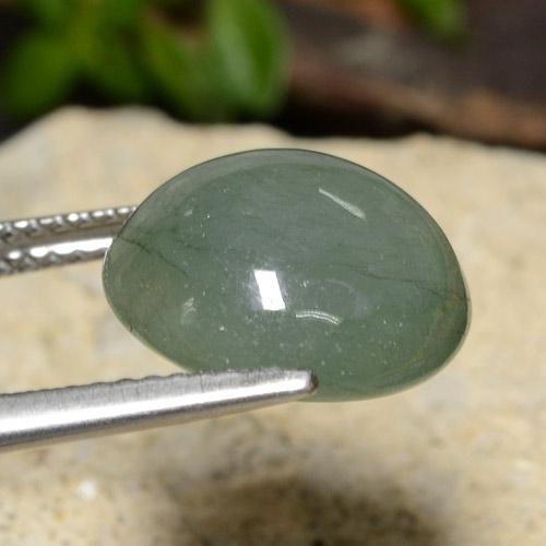 7.62カラットの天然Medium Light Greenジェダイト、ラウンドカット、半透明