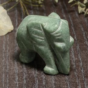 140.74カラットの天然グリーンヒスイ輝石（ジェダイト）（35.7×18.8 mm・ファンシーシェイプ）