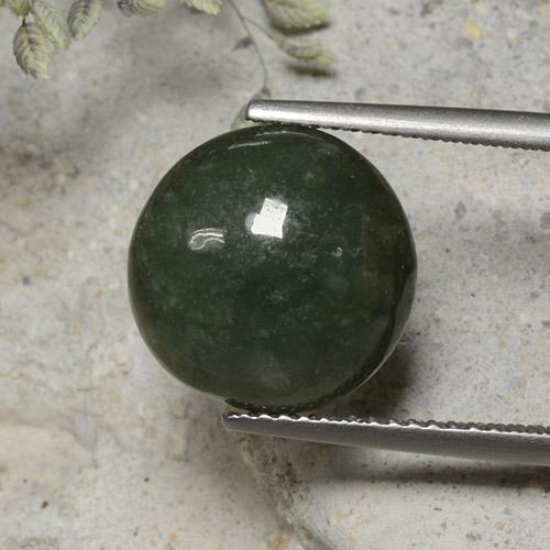 7.82カラットの天然ディープグリーンヒスイ輝石（ジェダイト）（12.38 mm・ラウンドカット）