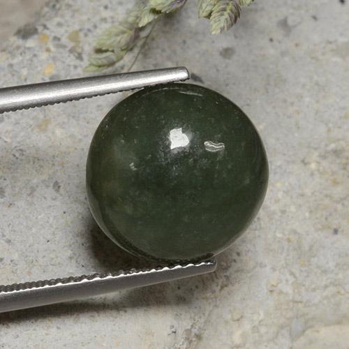7.82カラットの天然ディープグリーンヒスイ輝石（ジェダイト）（12.38 mm・ラウンドカット）
