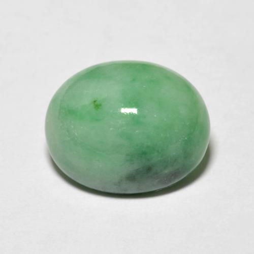 4.94カラットの天然ライトグリーンヒスイ輝石（ジェダイト）（12.4×10 mm・オーバルカット）