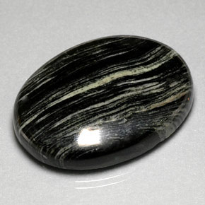 90.32カラットの天然マルチカラージャスパー（39.1×30.1 mm・オーバルカット）