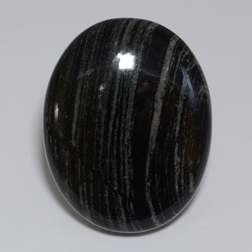 57.34カラットの天然灰色の線のある黒ジャスパー（32.4×25.7 mm・オーバルカット）