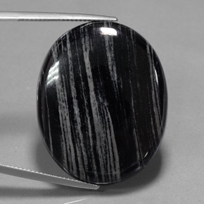 54.69カラットの天然灰色の線のある黒ジャスパー（32.8×26.2 mm・オーバルカット）
