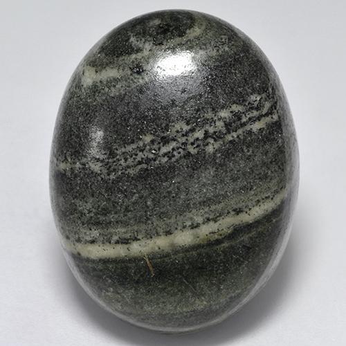 41.73カラットの天然マルチカラージャスパー（26.3×20.4 mm・オーバルカット）