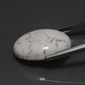 17.70カラットの天然マルチカラージャスパー（20.7×16.6 mm・オーバルカット）