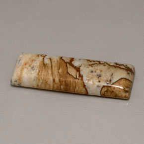 16.90カラットの天然マルチカラージャスパー（33×11 mm・バゲット）