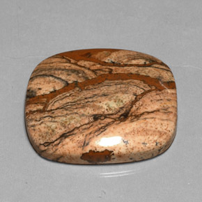 38.85カラットの天然マルチカラージャスパー（28.7×24.8 mm・クッションカット）