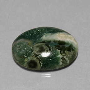 13.88カラットの天然マルチカラージャスパー（20.2×15.2 mm・オーバルカット）