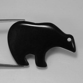 36.77カラットの天然黒ジャスパー（38.6×25.1 mm・ファンシーシェイプ）