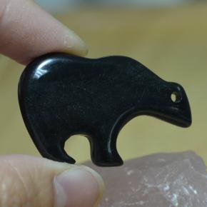 42.52カラットの天然黒ジャスパー（38.4×24.2 mm・ファンシーシェイプ）