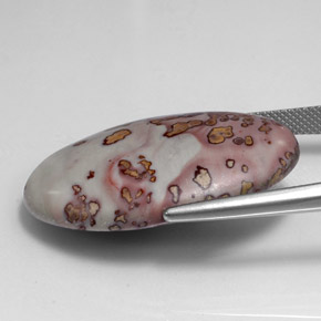 32.70カラットの天然マルチカラージャスパー（32.5×22.3 mm・オーバルカット）