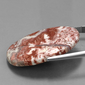 43.95カラットの天然マルチカラージャスパー（37.9×26.9 mm・オーバルカット）