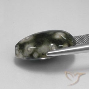 26.28カラットの天然マルチカラージャスパー（22.7×17.2 mm・洋梨の形）
