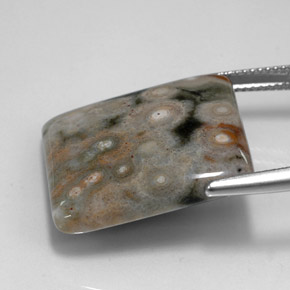 23.39カラットの天然マルチカラージャスパー（21.7×21.7 mm・四角）