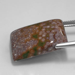 26.22カラットの天然マルチカラージャスパー（23.2×17.7 mm・バゲット）