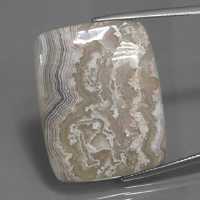 36.35カラットの天然マルチカラー碧玉、バゲット、オペーク